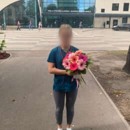 Доставка цветов в город Rīga. Отчёт № 4560